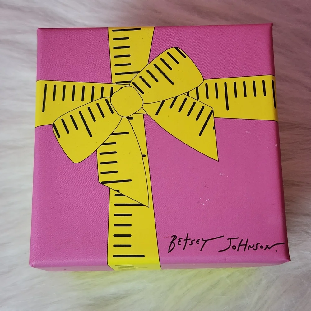 Betsey Johnson nwt betsey